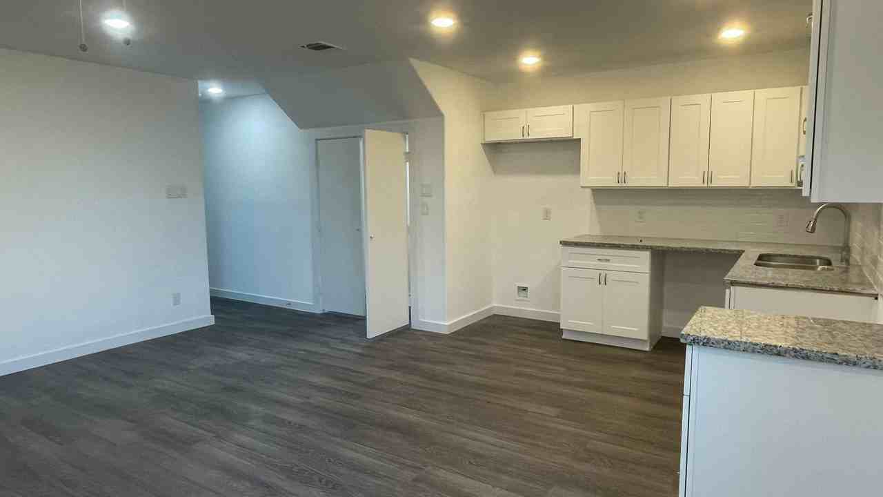 6009 Wedgefield St #B - Photo 5 of 10