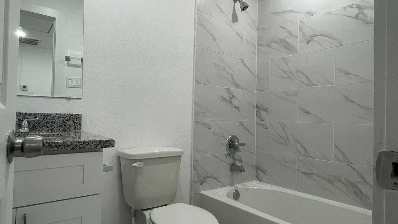 6009 Wedgefield St #B - Photo 7 of 10