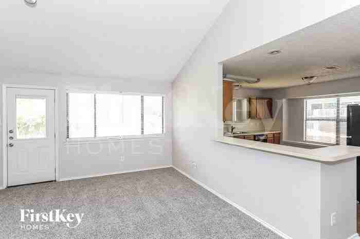 1336 Superior Dr - Photo 3 of 15