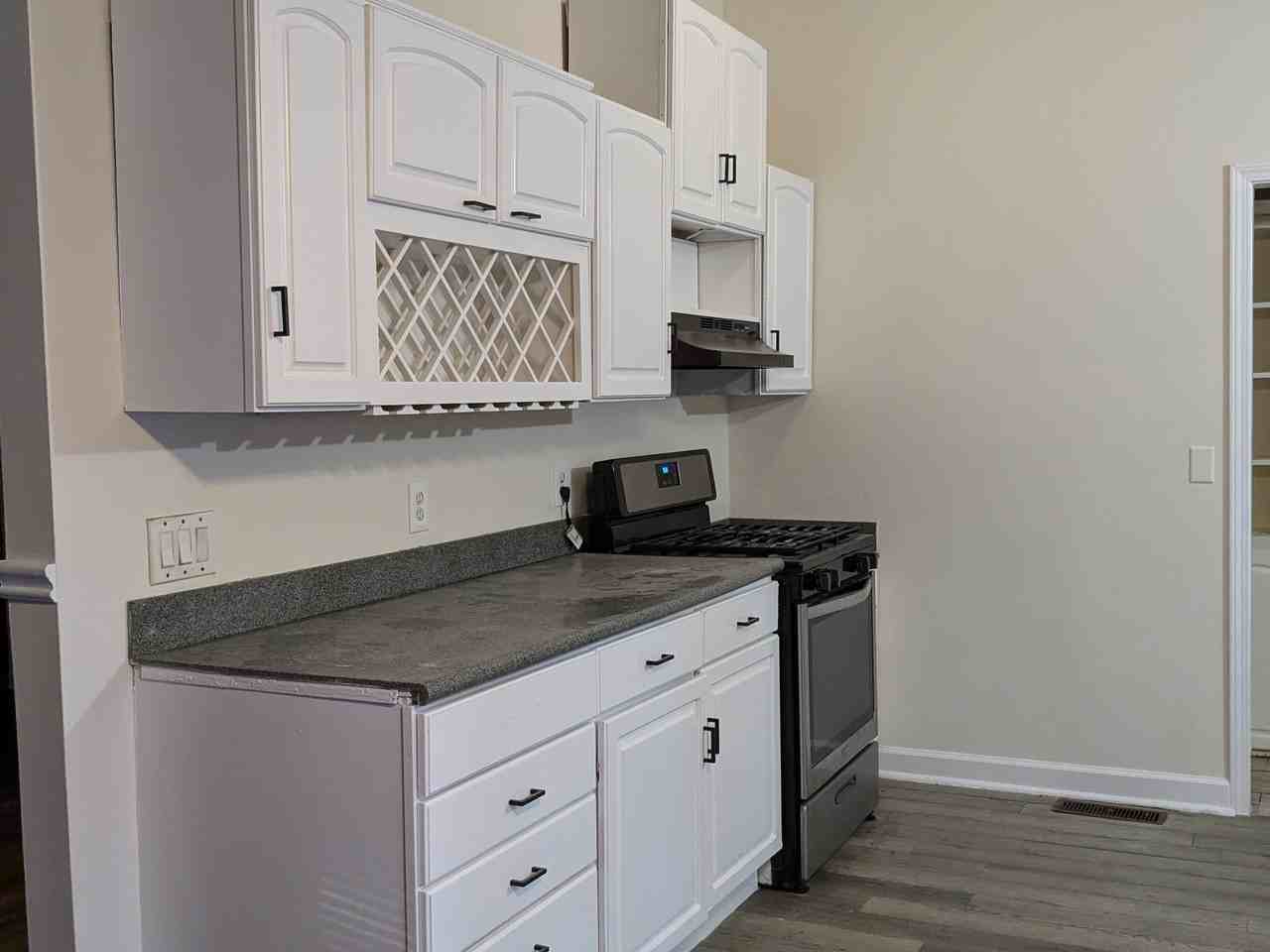 3552 Raymond Dr #NA - Photo 2 of 14