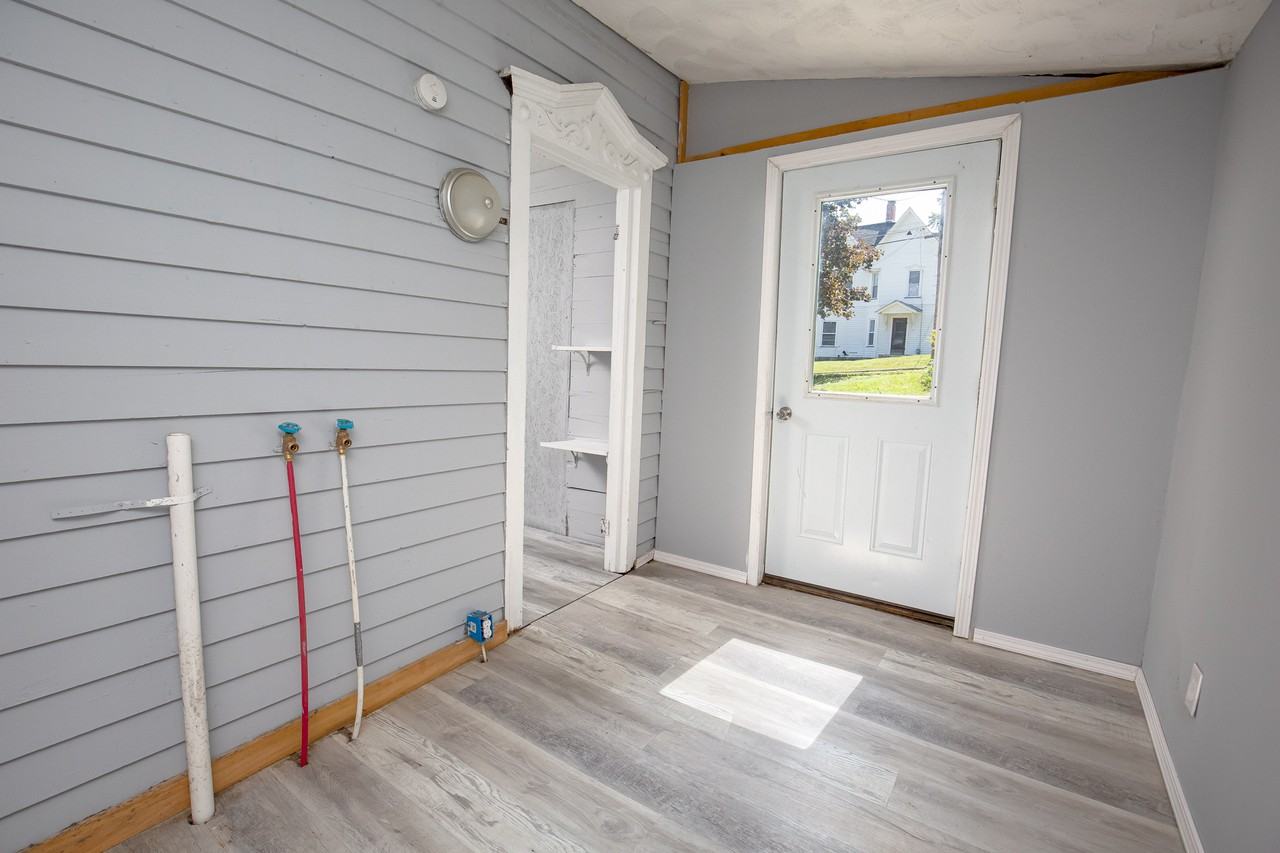 399 South Division Street #NA - Photo 3 of 16