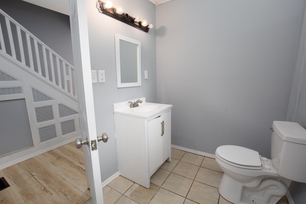 399 South Division Street #NA - Photo 4 of 16