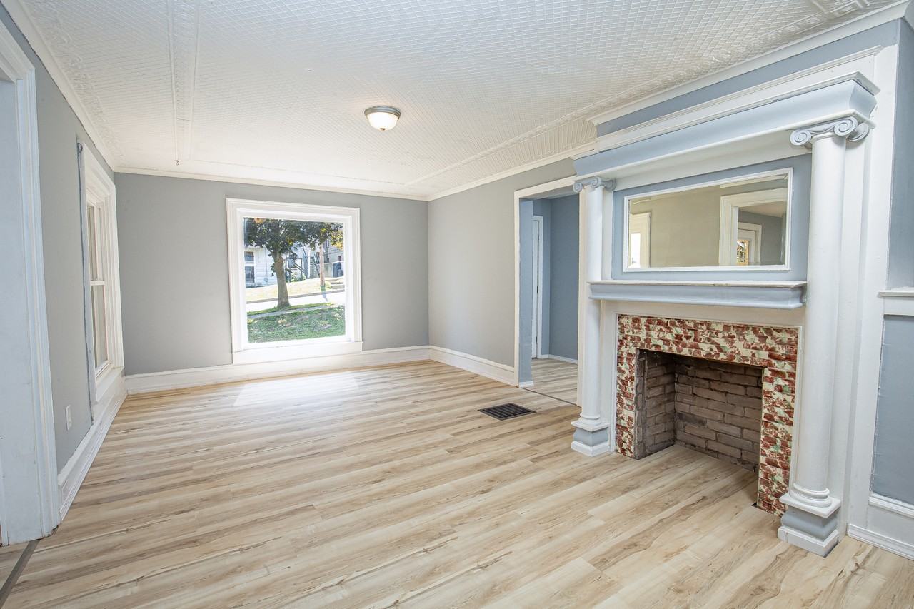 399 South Division Street #NA - Photo 5 of 16