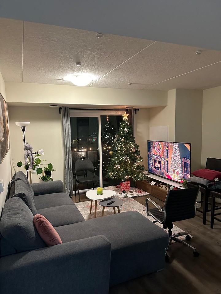 7 Kay Crescent #405 - Photo 2 of 9