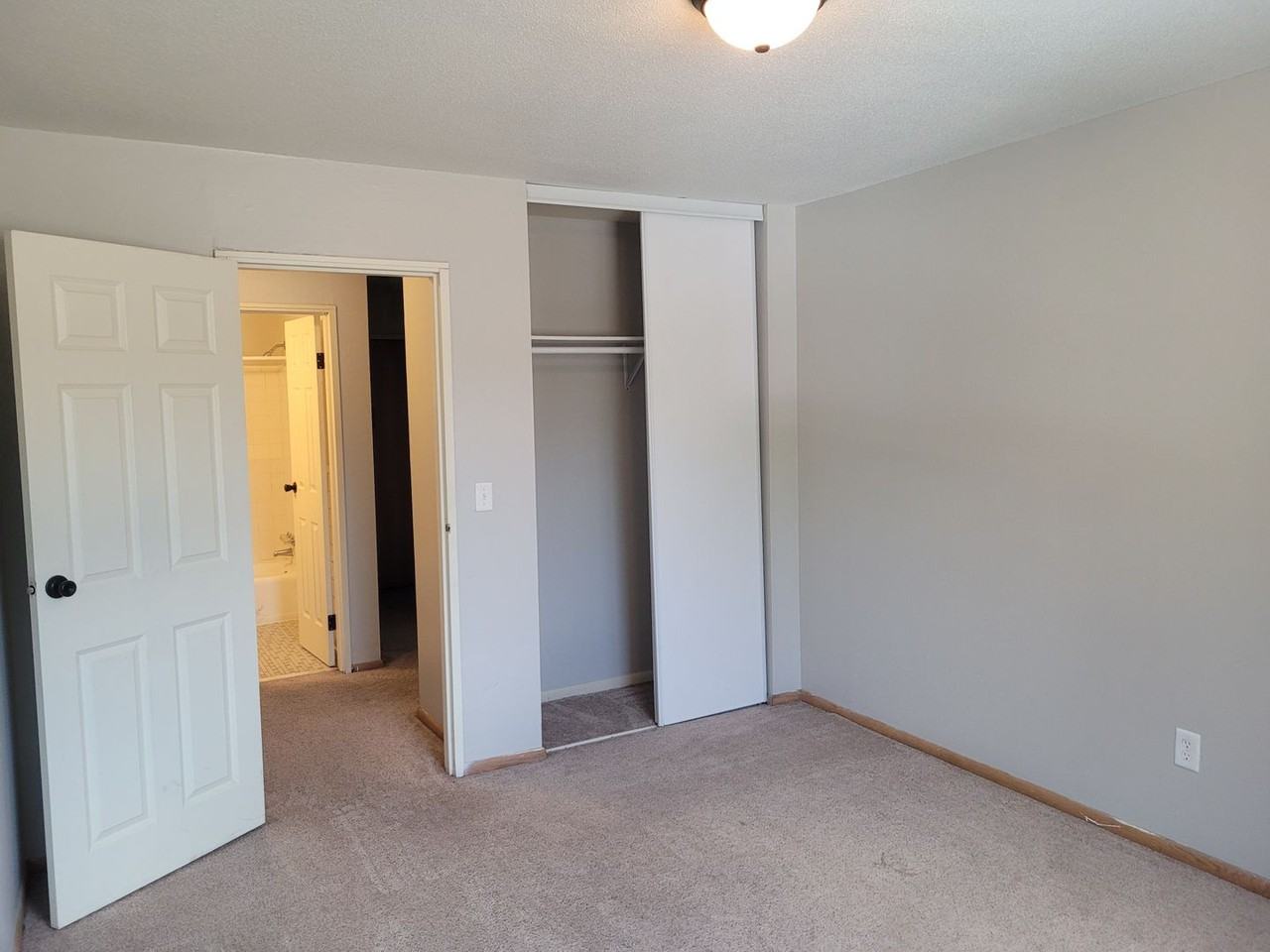 Aldrich Apartments | Near I - Photo 6 of 16