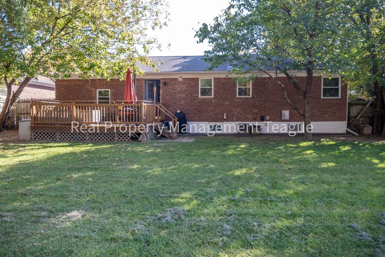 69 Adirondack St - Photo 2 of 24