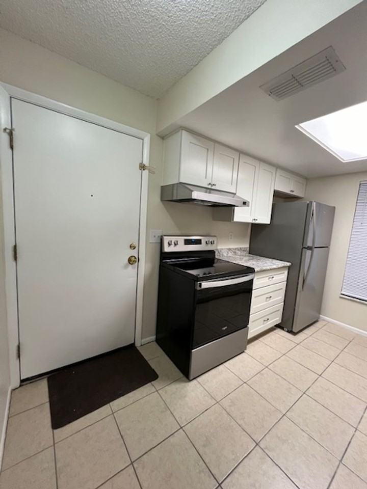 149 Sunnyside Dr - Photo 6 of 28