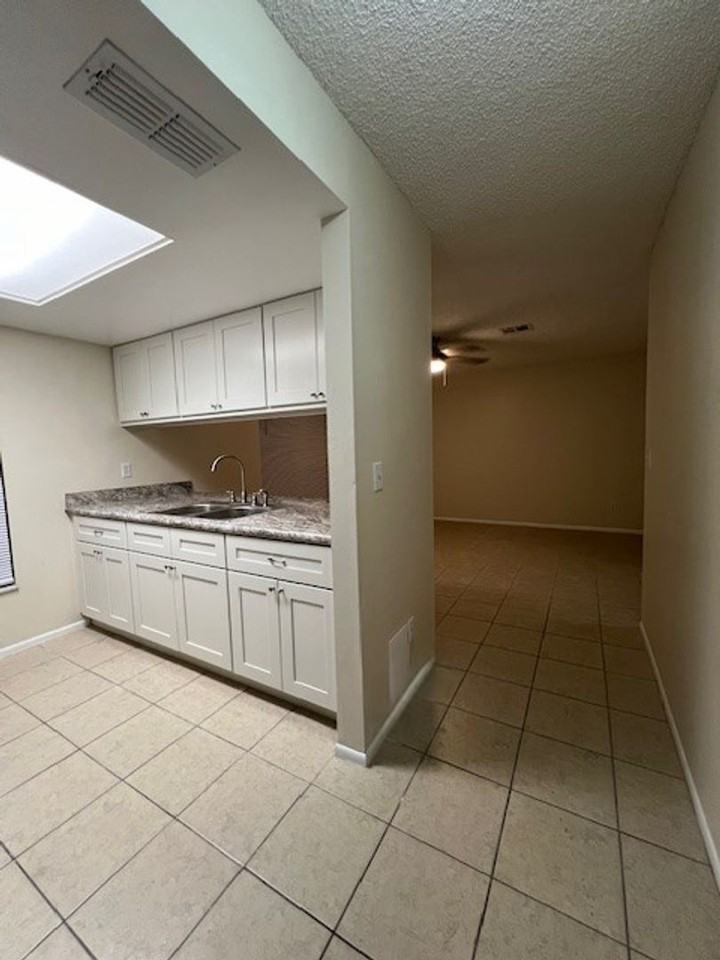 149 Sunnyside Dr - Photo 7 of 28
