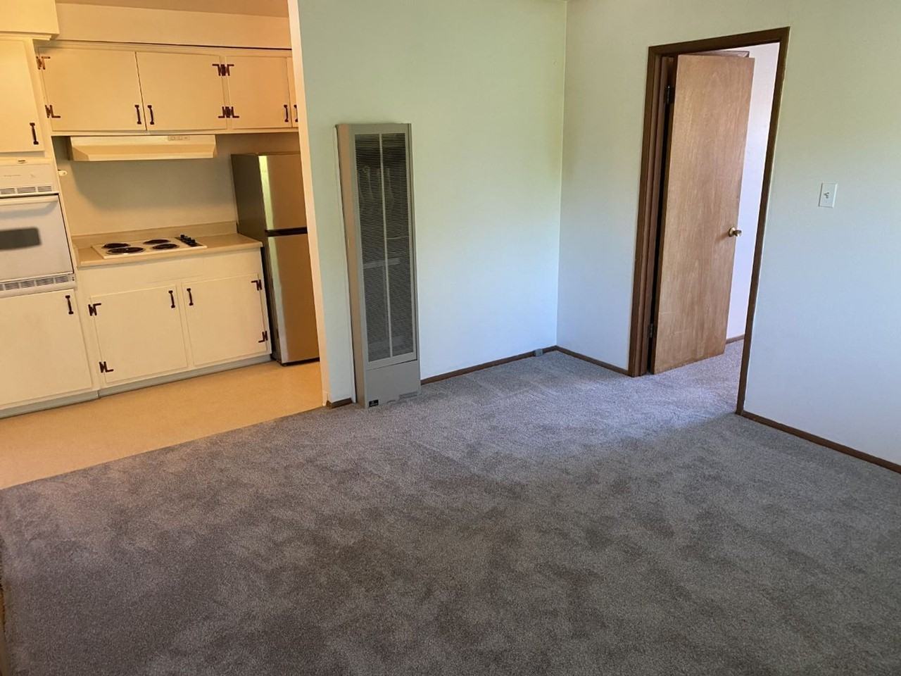 745 Slater St #8 - Photo 4 of 14