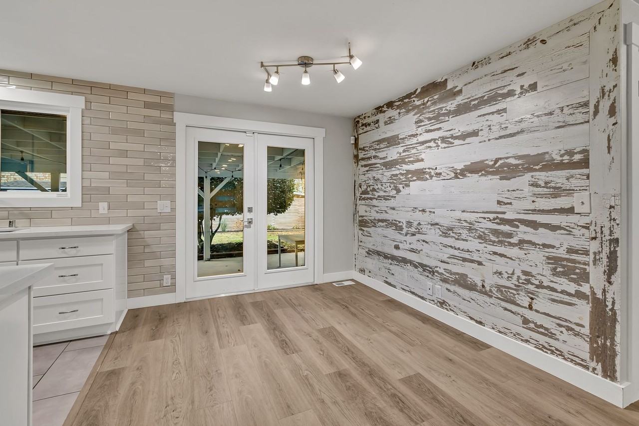 7815 Beacon Ave S - Photo 4 of 16