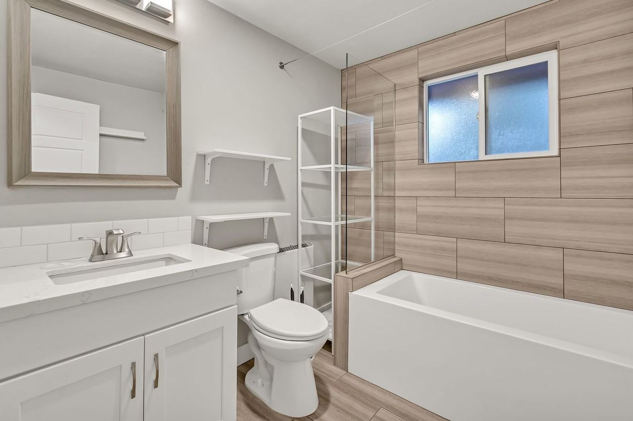 7815 Beacon Ave S - Photo 5 of 16