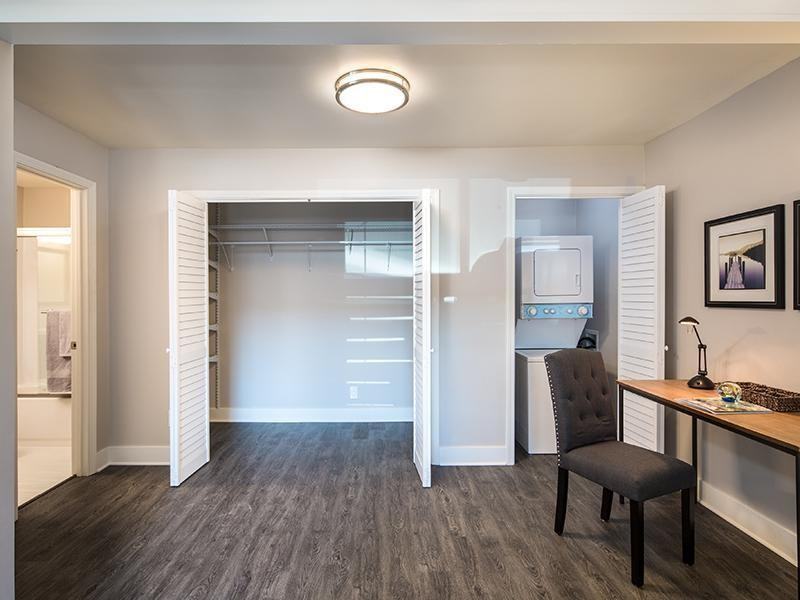 27467 Manon Ave - Photo 3 of 10