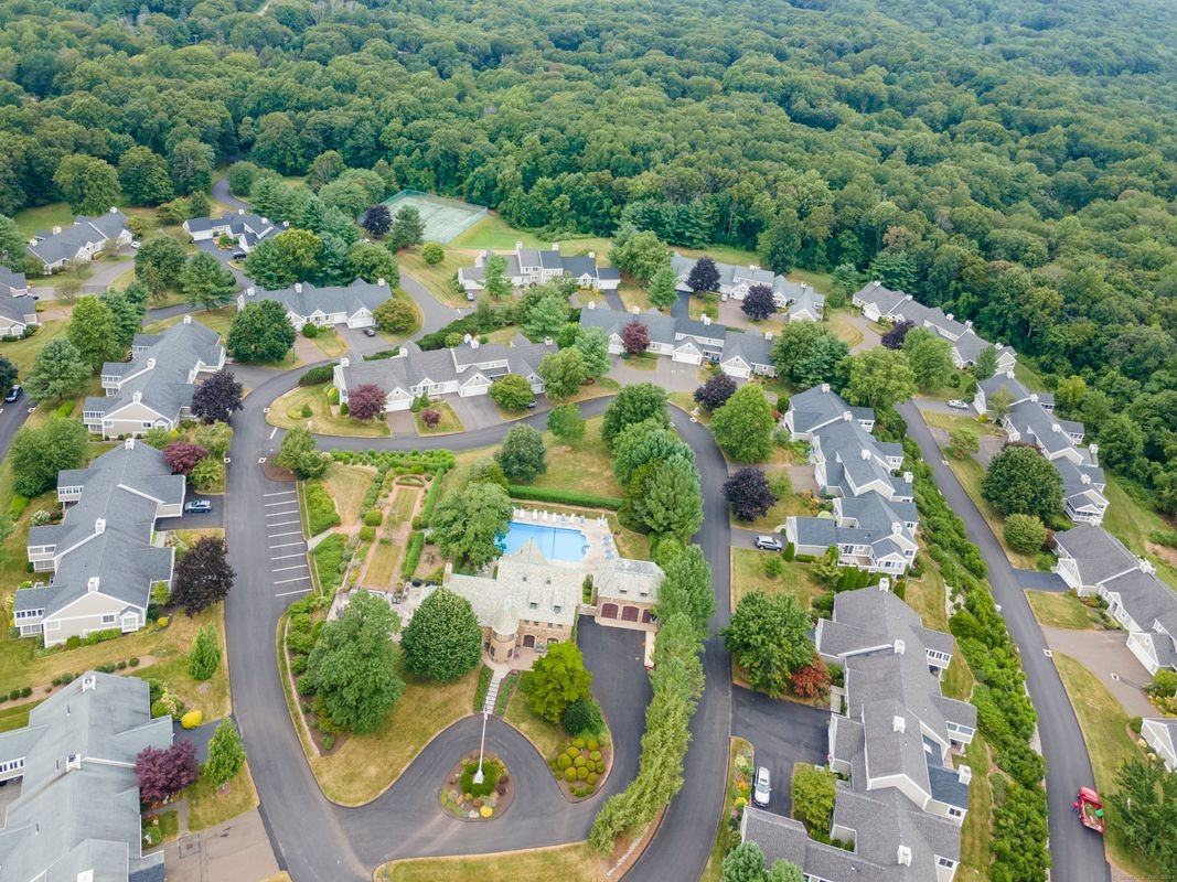 56 Legend Hill Rd