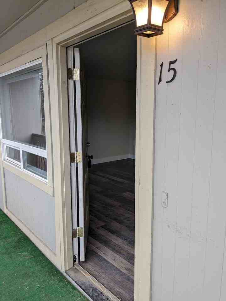 130 Ne 6th St - Photo 2 of 5