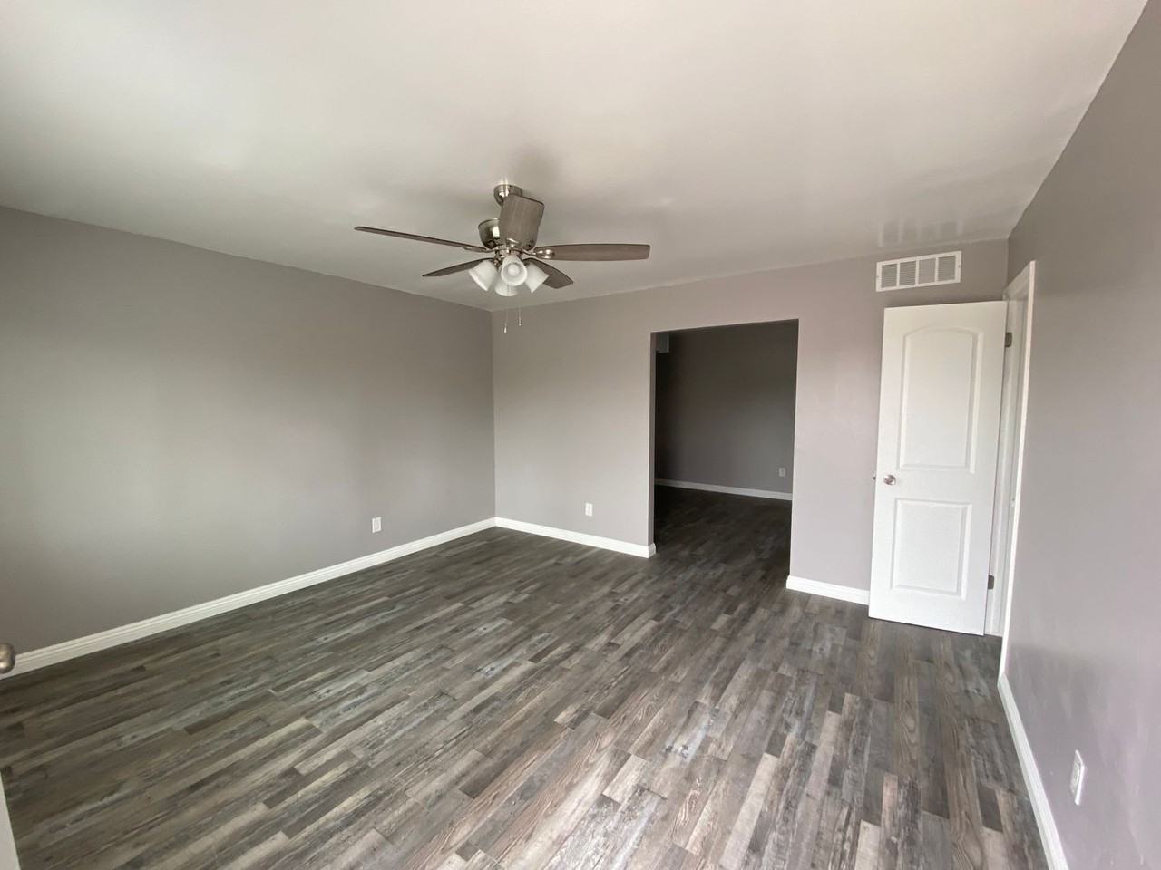 1016 Eye St - Photo 3 of 44