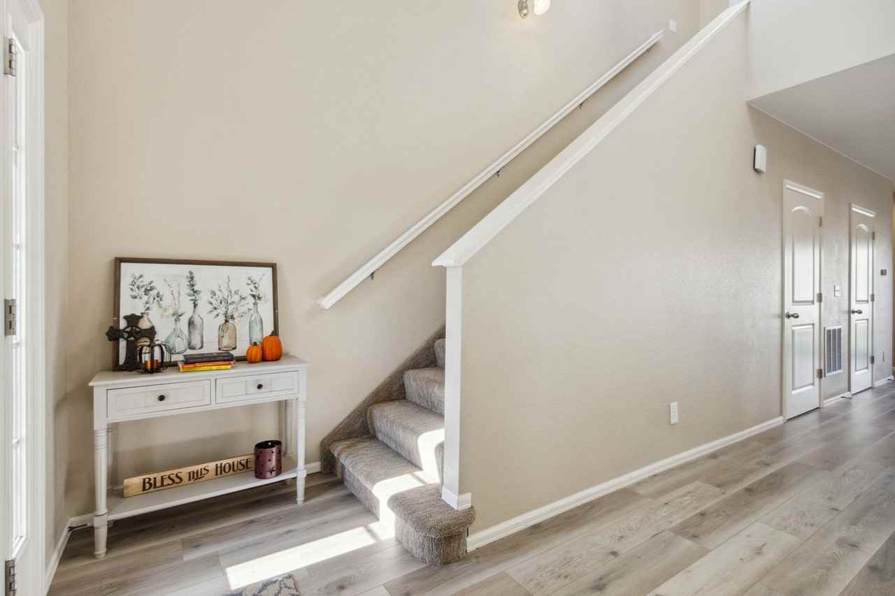 1544 Benfleet Ct - Photo 3 of 24