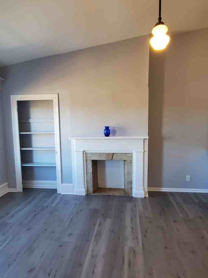 119 Montgomery St #1 - Photo 4 of 19