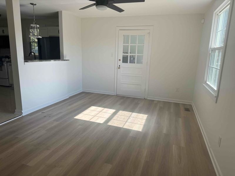 5418 Jahnke Rd - Photo 2 of 12