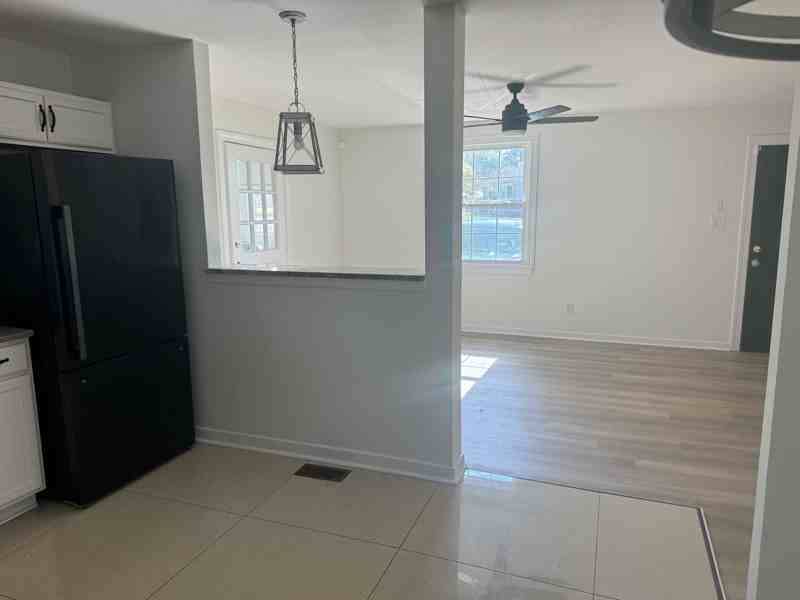 5418 Jahnke Rd - Photo 3 of 12