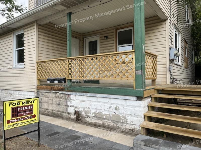 388 Berry St #1 - Photo 2 of 12