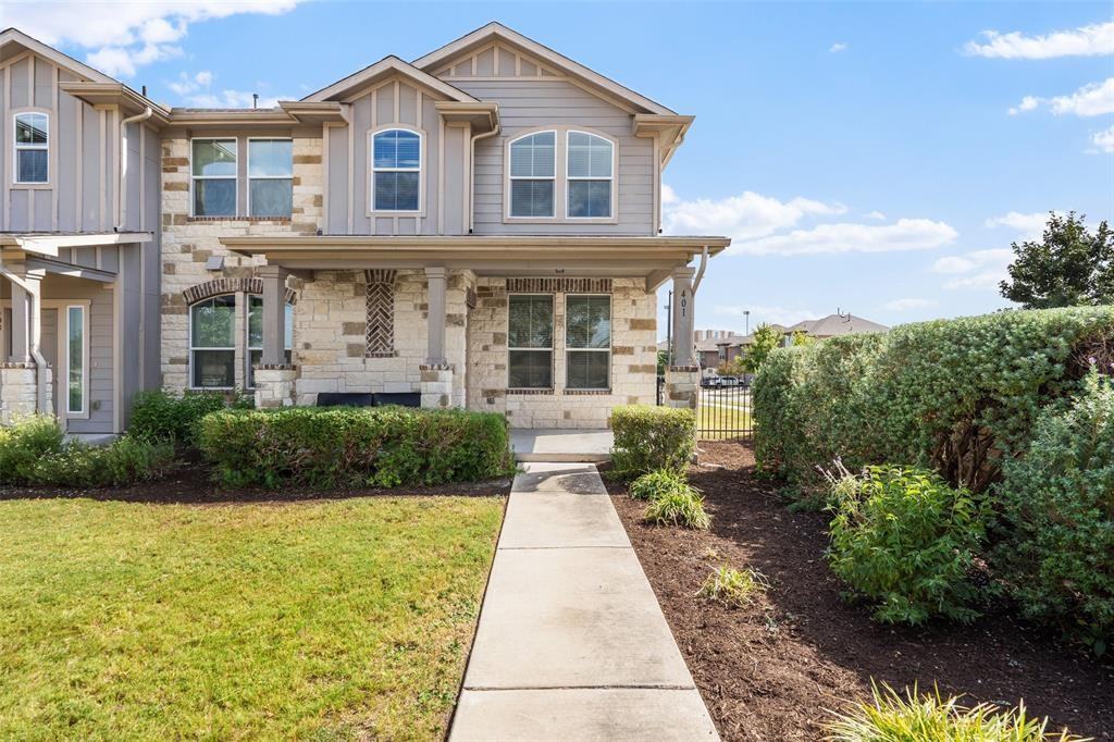 401 N Heatherwilde Blvd - Photo 3 of 8