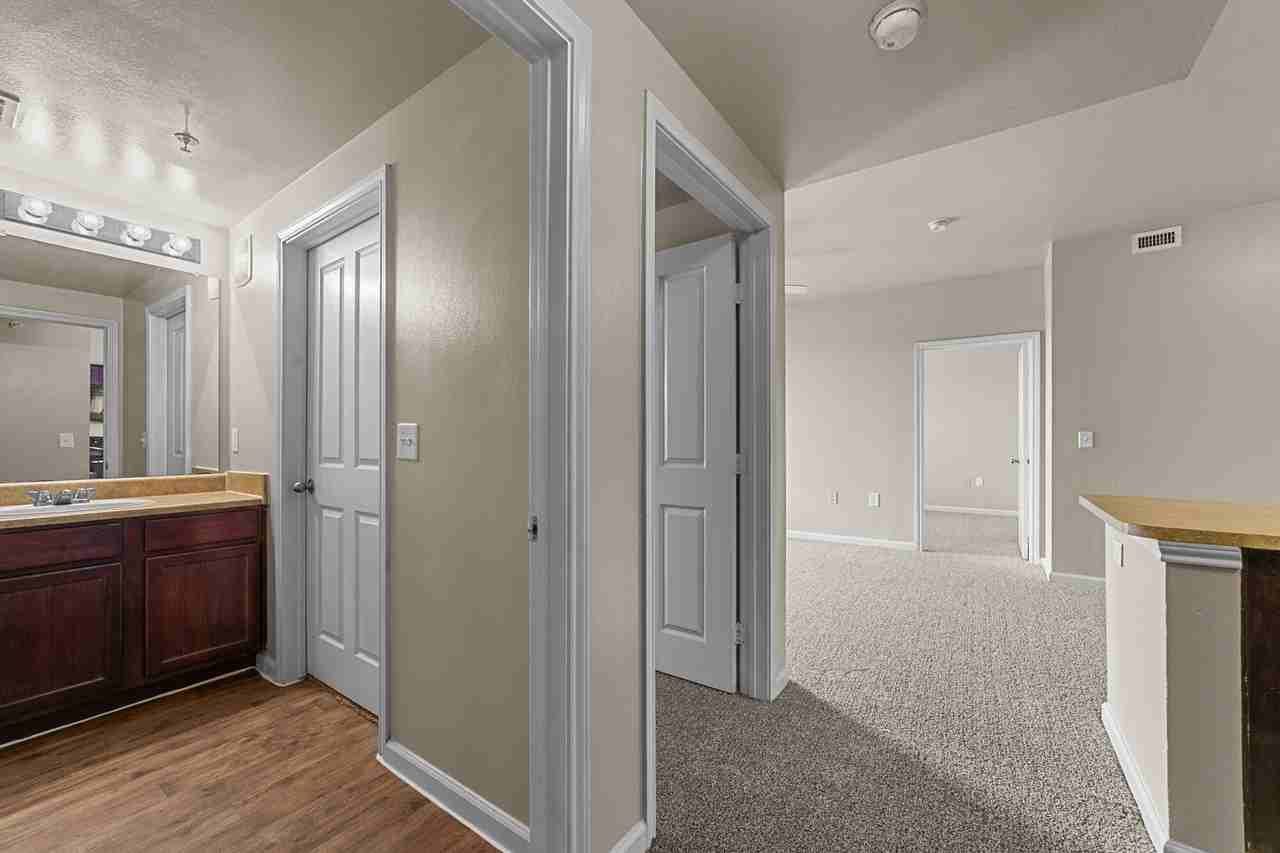 Bella Vista - Photo 6 of 50