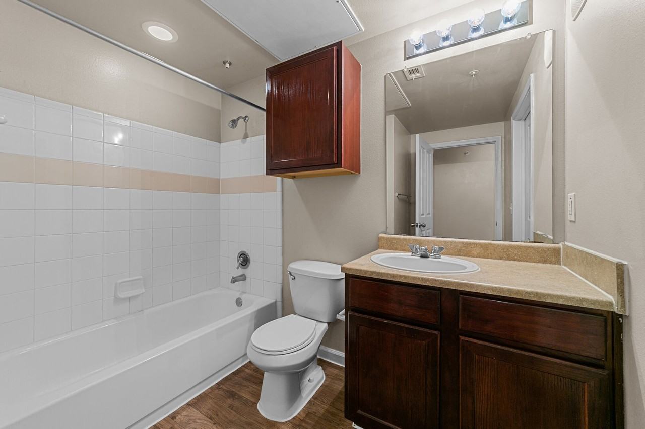 Bella Vista - Photo 7 of 50