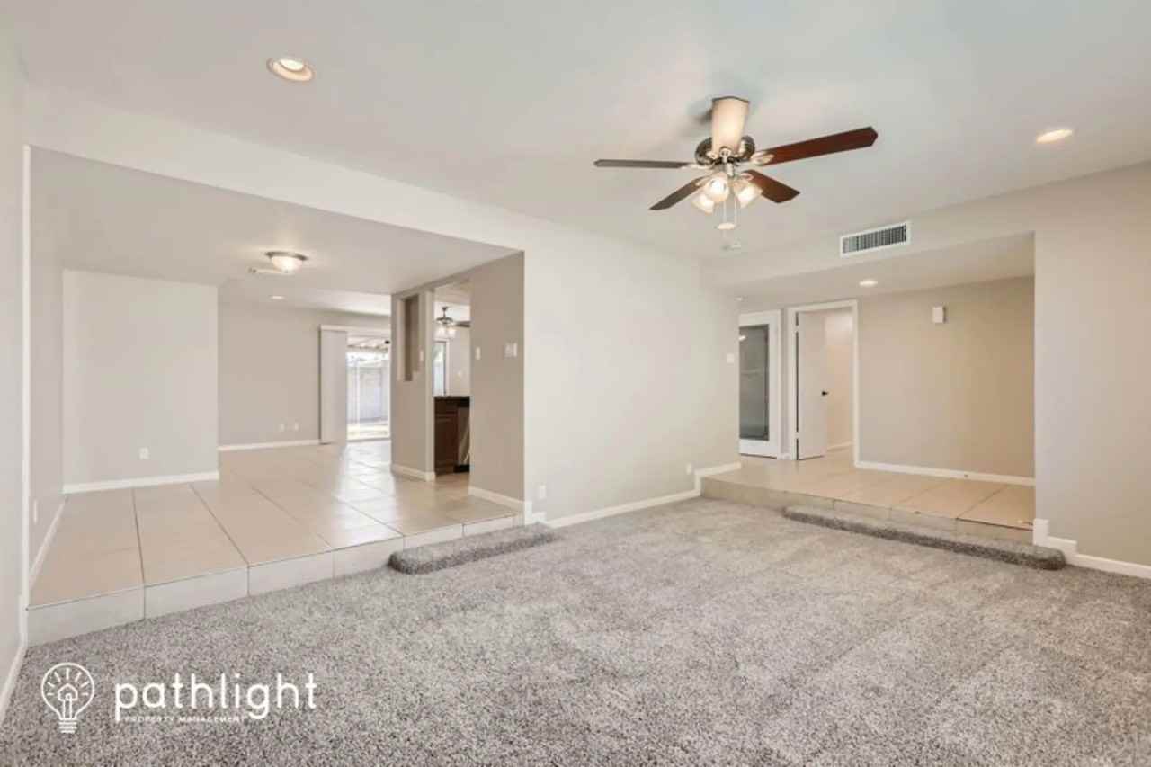 14028 N 36th Ave - Photo 2 of 19
