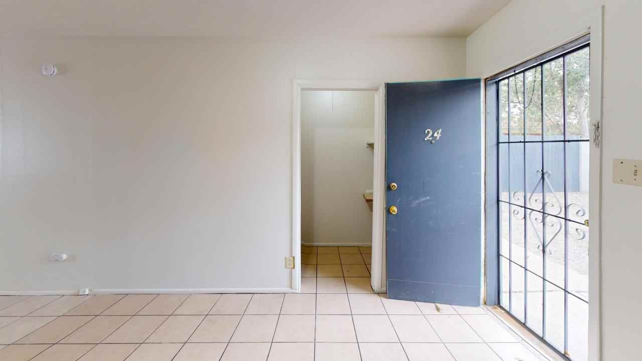 3418 Thaxton Ave Se - Photo 6 of 35