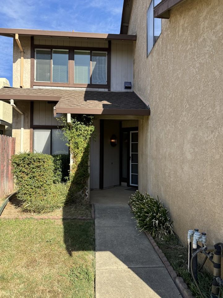 1249 Fall Creek Way - Photo 2 of 21