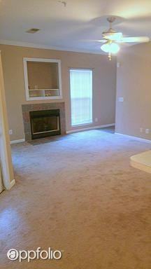 700 Daniel Ellis Dr - Photo 3 of 18