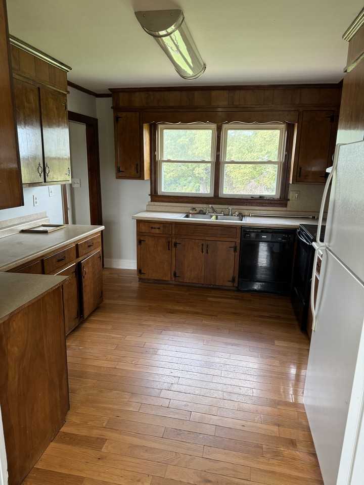 4727 Sawmills School Rd - Photo 6 of 13