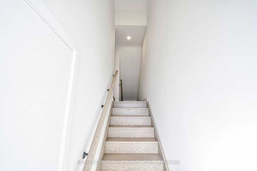 1341 Shevchenko Boulevard - Photo 2 of 22