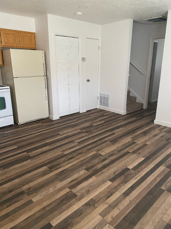 275 E Pennsylvania Dr - Photo 3 of 12