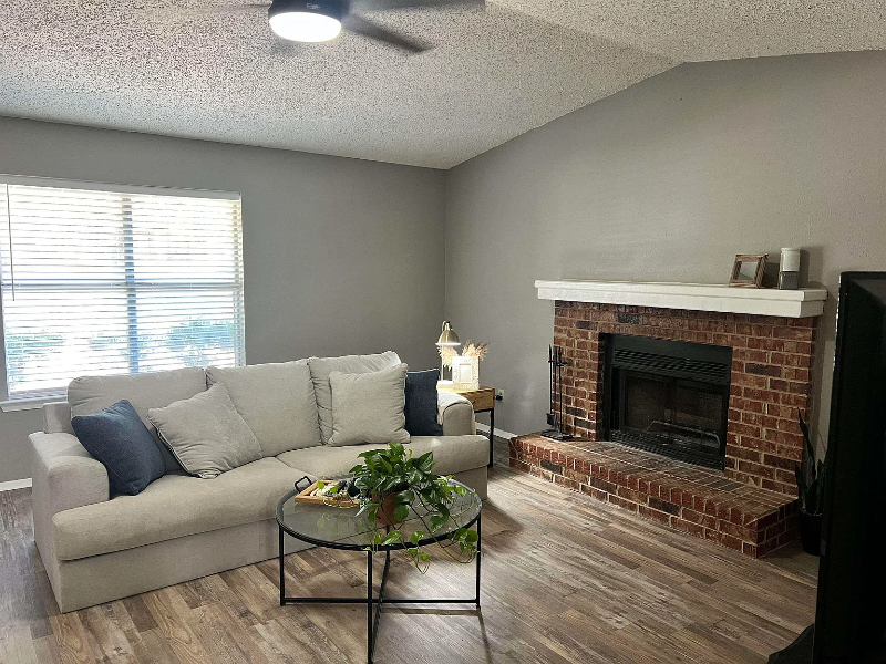 3711 Pratt Dr - Photo 2 of 12