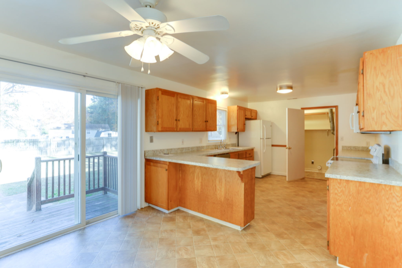 305 Tabbs Ln - Photo 3 of 5