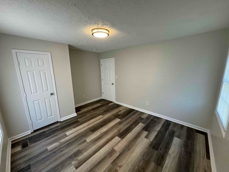 1003 W Whitney Ave - Photo 3 of 10