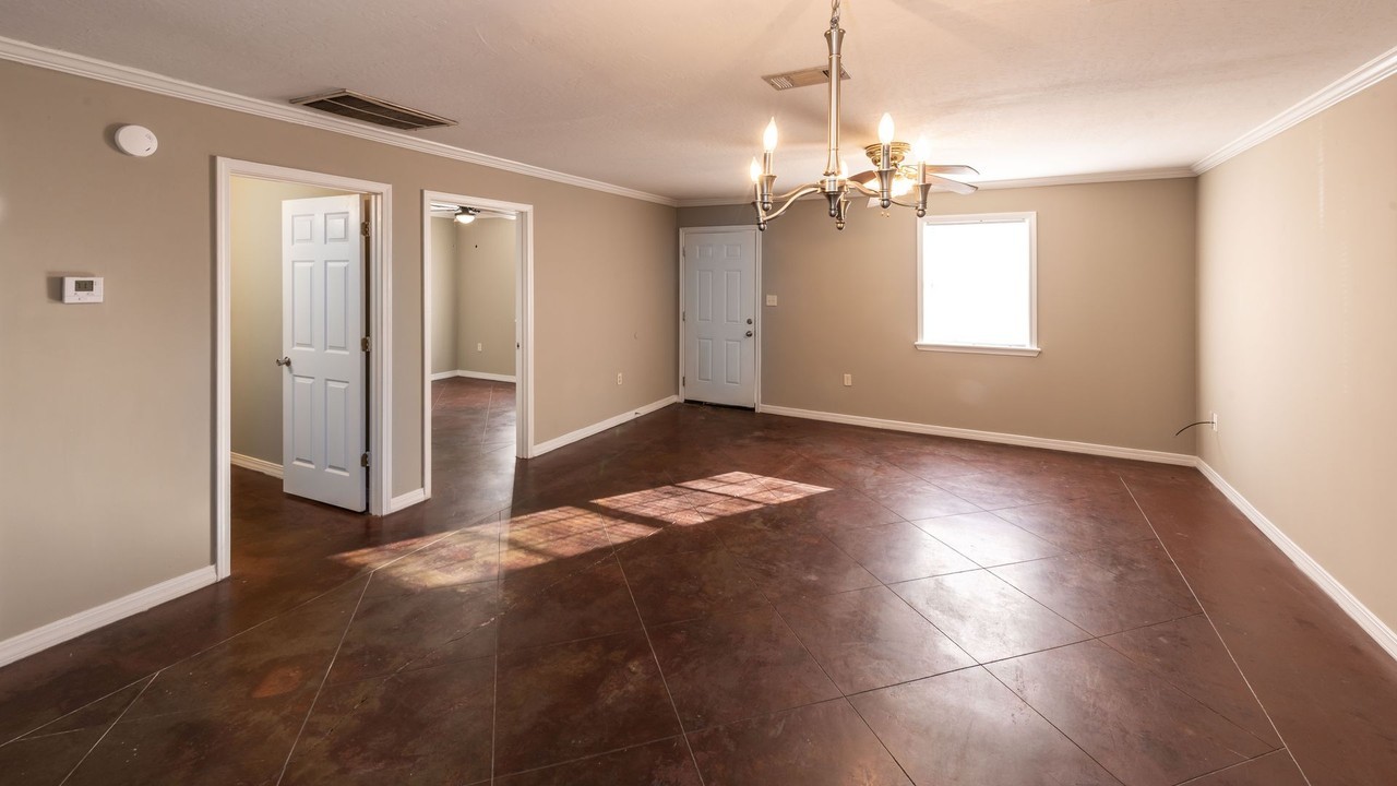 Emerald Village Apartment Homes - Photo 5 of 12