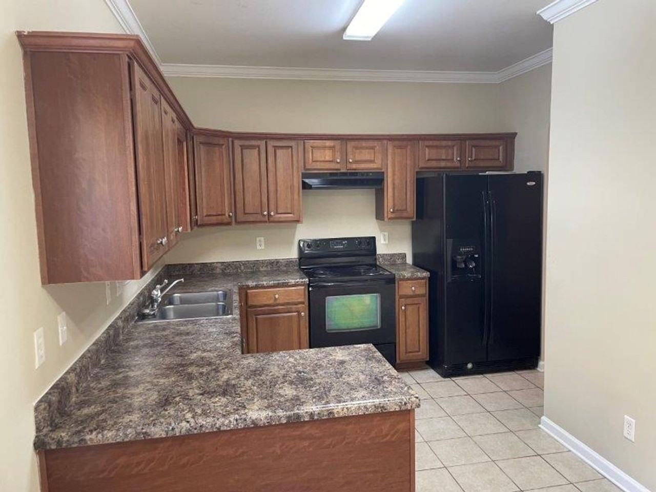 272 Oxmoor Pl - Photo 2 of 24