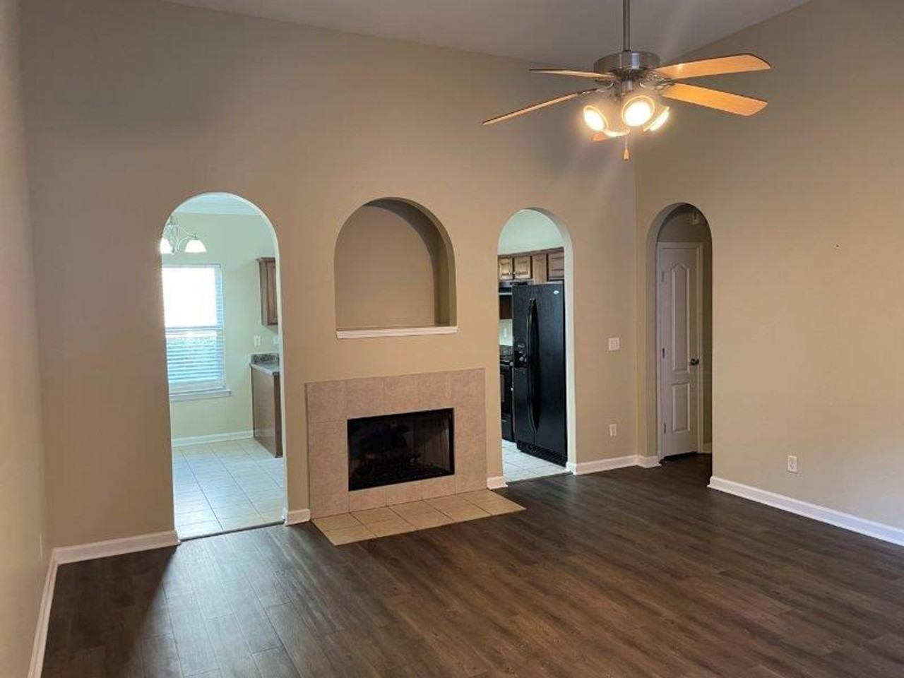 272 Oxmoor Pl - Photo 7 of 24