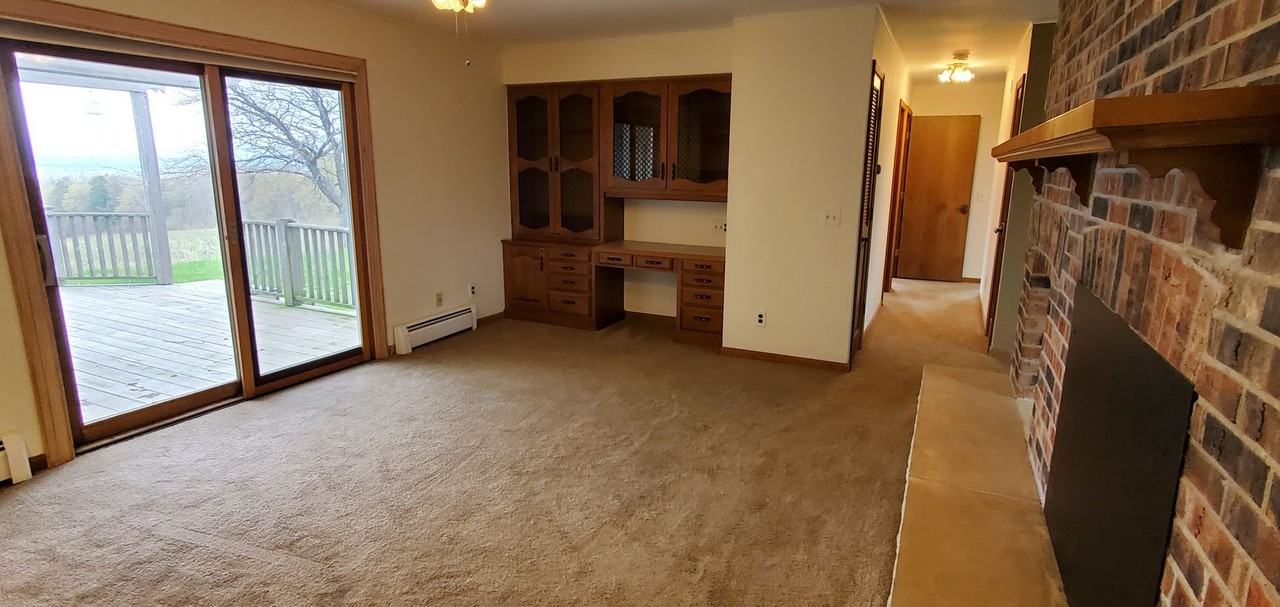 12586 Center Rd - Photo 6 of 17