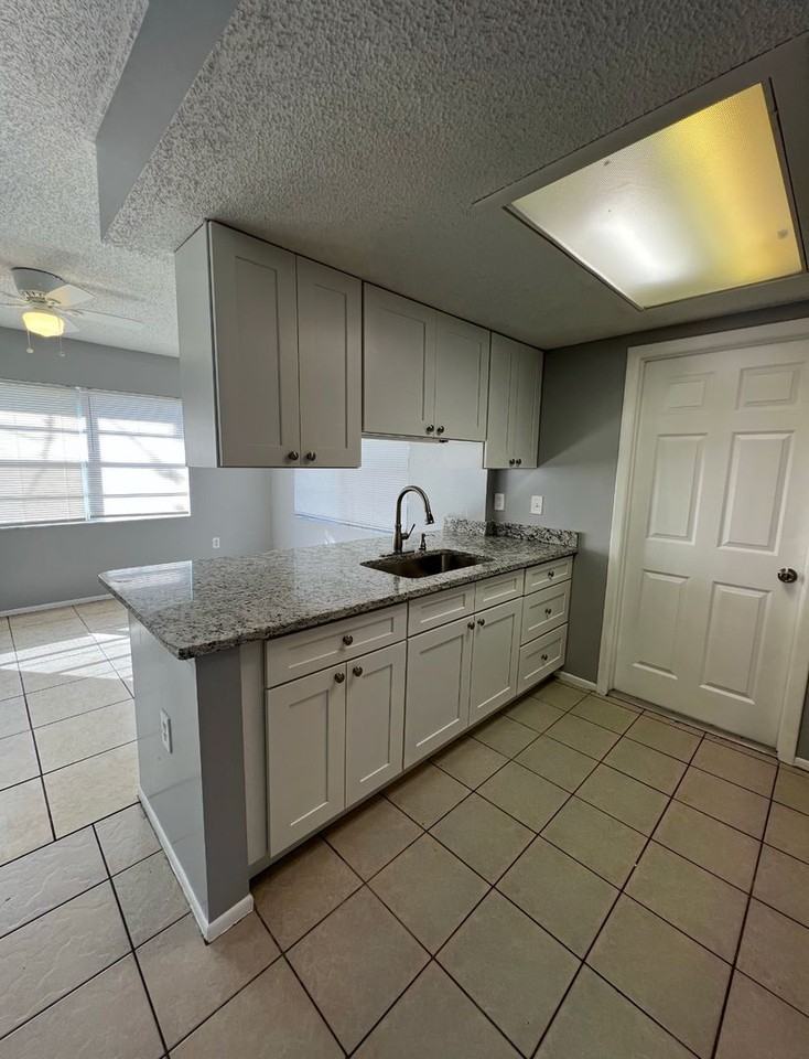 5031 Lillilea Ln - Photo 5 of 12