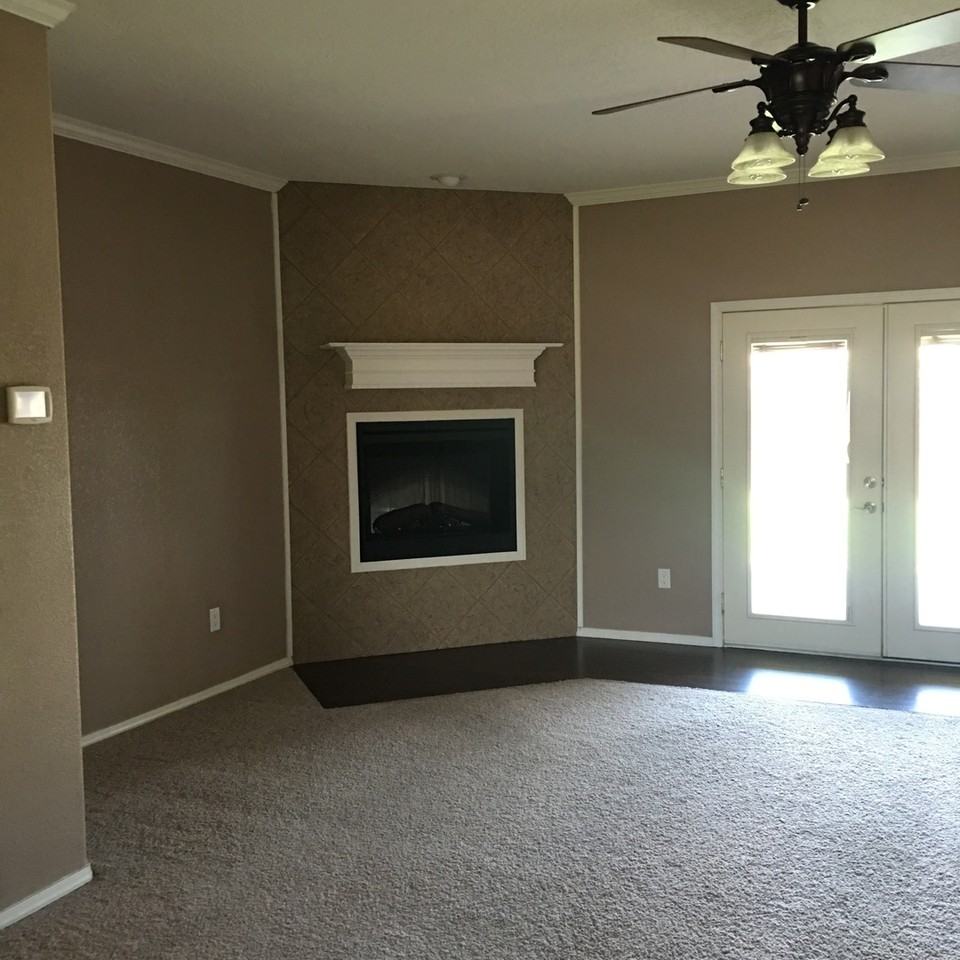 2129 Hayes - Photo 7 of 23