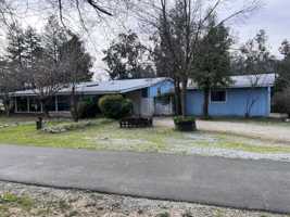 featured image of 22195 Vallotton Ln