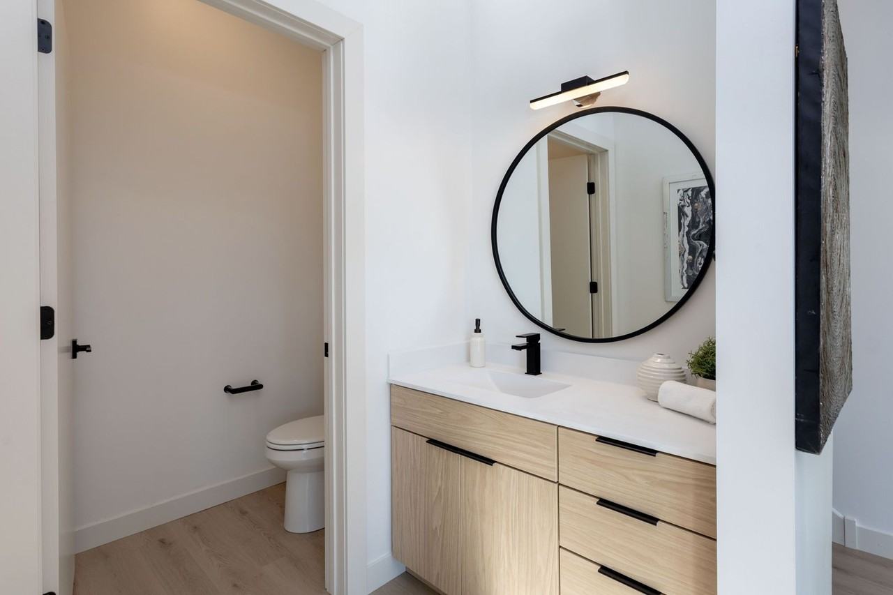 The Maker - Photo 6 of 21