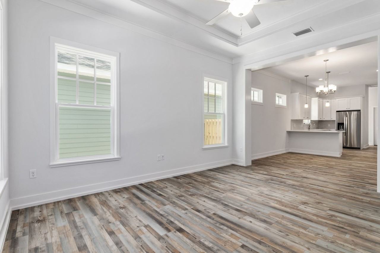 420 Nw 1st St - Photo 3 of 7