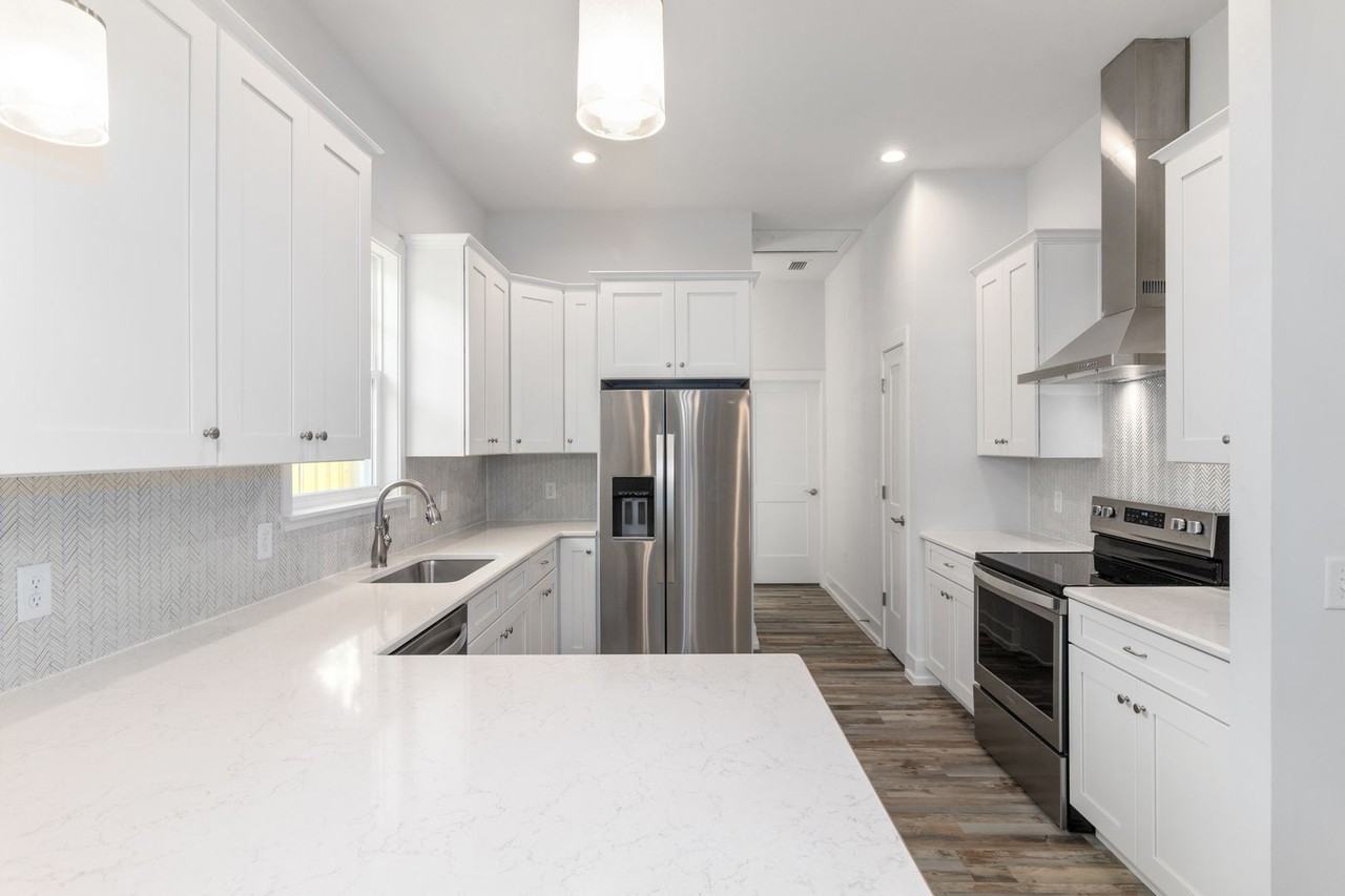 420 Nw 1st St - Photo 4 of 7