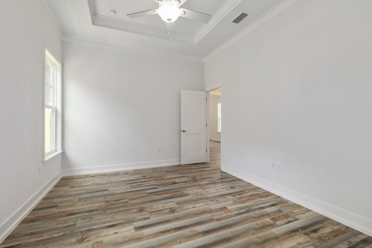 420 Nw 1st St - Photo 7 of 7