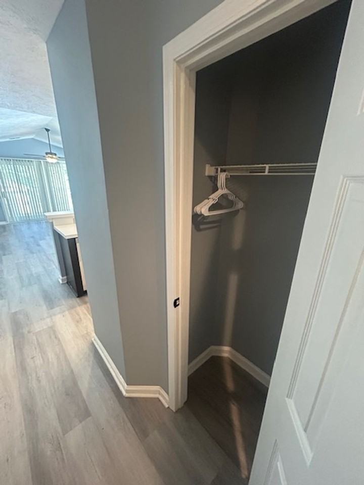 525 White River Drive #20I - Photo 4 of 26