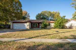 featured image of 205 E Marshall St